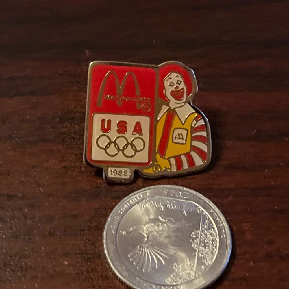 Vintage McDonald’s 1988 Olympics Ronald McDonald Mascot Employee Lapel‎ Hat Pin